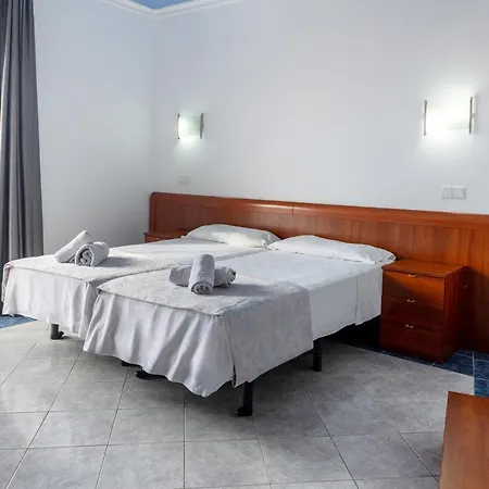 Clipper Affiliated By Fergus Hotel 2*