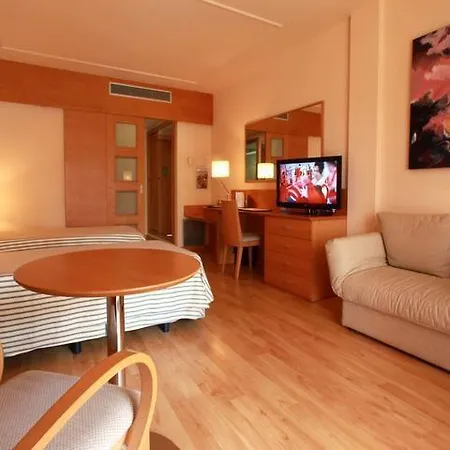 Clipper Affiliated By Fergus Hotel